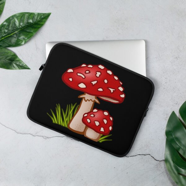 laptop-sleeve-13 amanita Funda para laptop, de neopreno, diseño resistente, con diseño de hongo amanita, ideal para proteger tu dispositivo de manera sostenible.