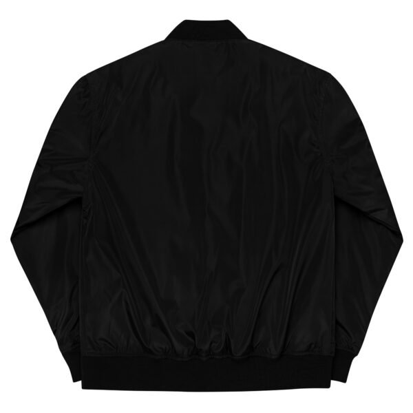 chaqueta bomber bordado venado5 chaqueta cazadora bomber premium reciclada negra, vista trasera, cremallera en manga y al frente, bordado de venado