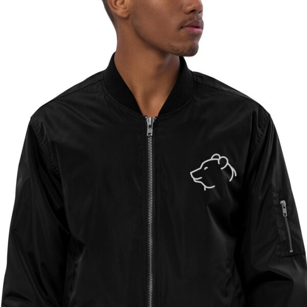 cazadora bomber bordado oso chaqueta cazadora bomber premium reciclada, color negra, bordado de oso en color blanco, cremallera al frente